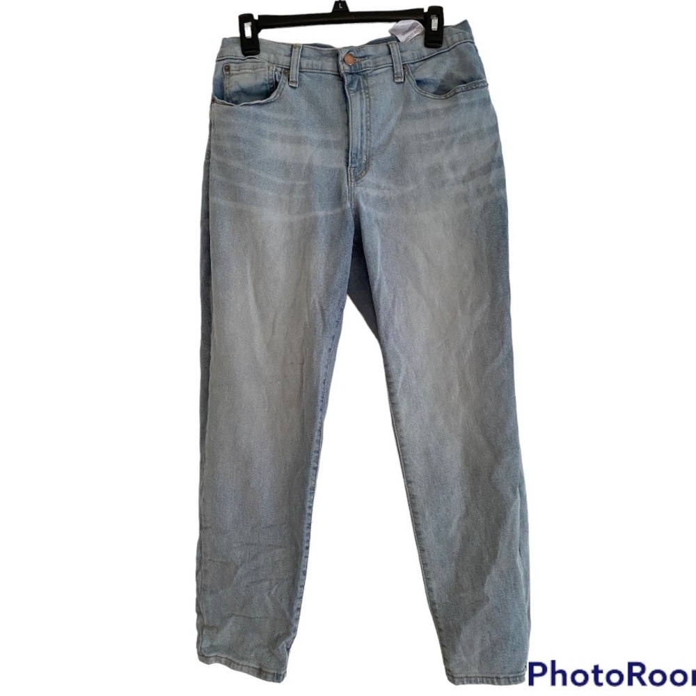 Levis signature Strauss Mom Jeans, Size 30